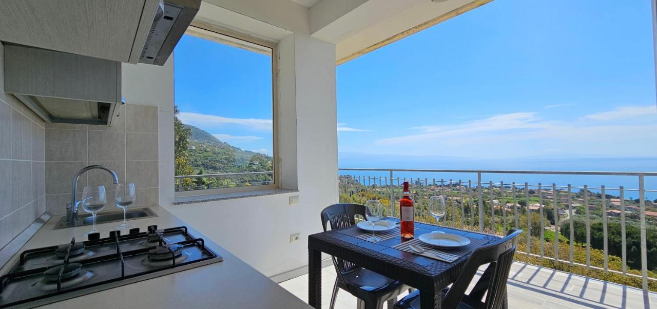 Naturamare Apartments - Piscina Idromassaggio Con Vista Mare Aperta Fino Alle Ore 22-00 Capo Vaticano Exterior foto